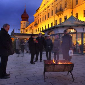 Stift_Goettweig_Adventmarkt_Terrasse2_300_FC_JosefHerfert_StiftGoettweig_kl