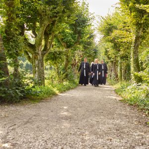 Stift_Reichersberg_Gartenallee_Padres_CF032580_FC_www.pedagrafie.de_kl