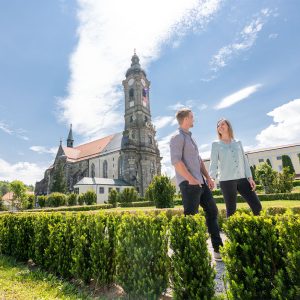 StiftZwettl_GartenKirche